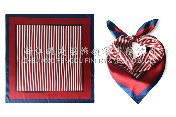 ?？诿捞m機(jī)場免稅店 仿絲小方巾 規(guī)格：53x53cm